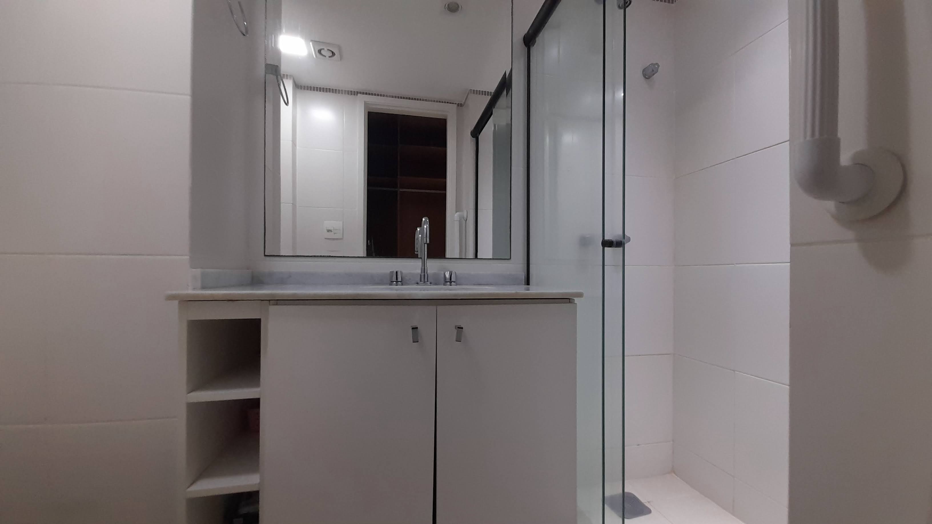 Apartamento a venda  Tijuca colado metrô.